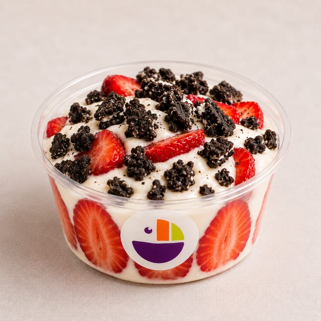 SMALL FRESAS CON CREMA & OREOS.