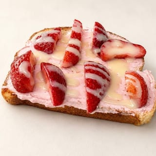 Pan Tostado con Fresa y Queso Crema (Strawberry Cream Cheese Toast)